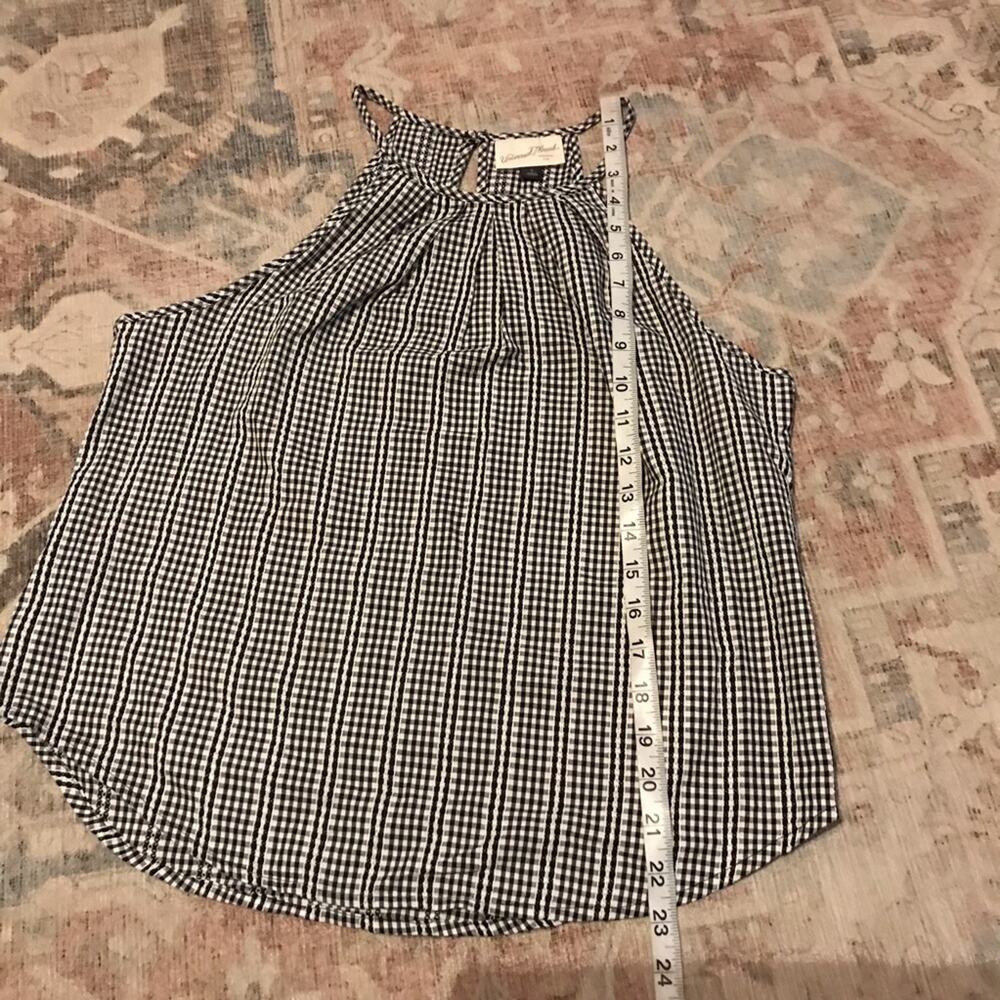 Universal Thread high neck Buffalo -laid top size small - Picture 3 of 6